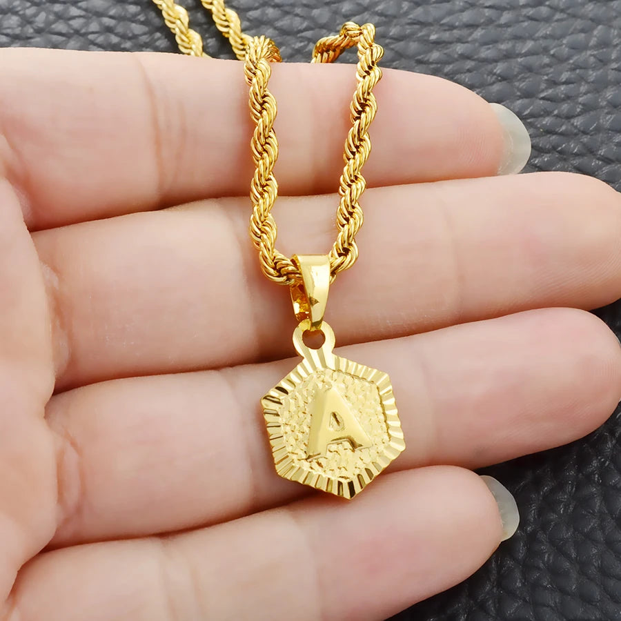 Golden Statement – Alphabet Necklace für Sie & Ihn